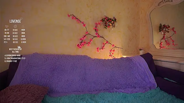 Snapshot of GillianDowdey chatting on April 22, 2026, 4:19 am GillianDowdey online show from April 22, 2026, 4:19 am