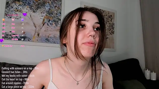 Snapshot of GillianDowdey chatting on February 27, 2025, 4:35 am GillianDowdey online show from February 27, 2025, 4:35 am