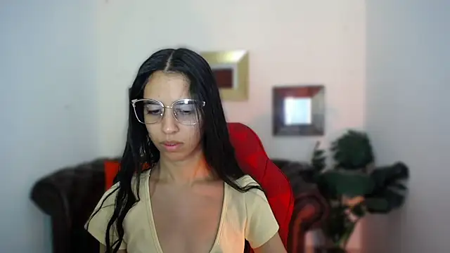 Snapshot of anna_alvarez chatting on September 26, 2025, 12:01 pm anna alvarez online show from September 26, 2025, 12:01 pm