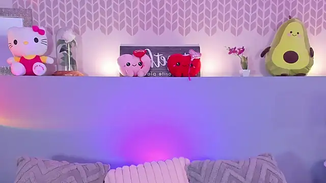 Snapshot of CheryelFox chatting on February 27, 2026, 8:41 pm CheryelFox online show from February 27, 2026, 8:41 pm