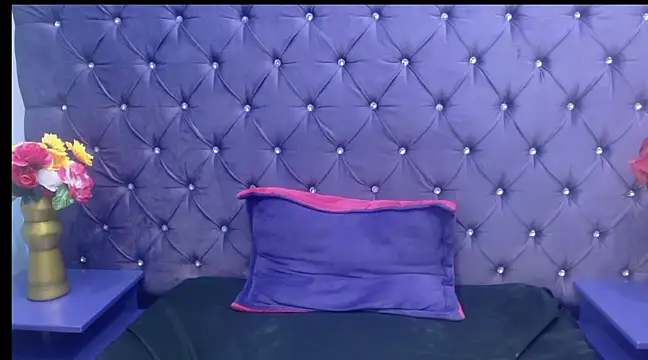 Snapshot of EmilyyEvans_ chatting on January 12, 2025, 3:25 pm EmilyyEvans online show from January 12, 2025, 3:25 pm