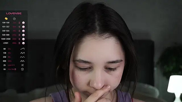 AislyEmbury online show from March 9, 2025, 1:25 am