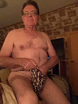 Snapshot of Tonybaloney1972 chatting on December 7, 2024, 2:47 am Tonybaloney1972 online show from December 7, 2024, 2:47 am