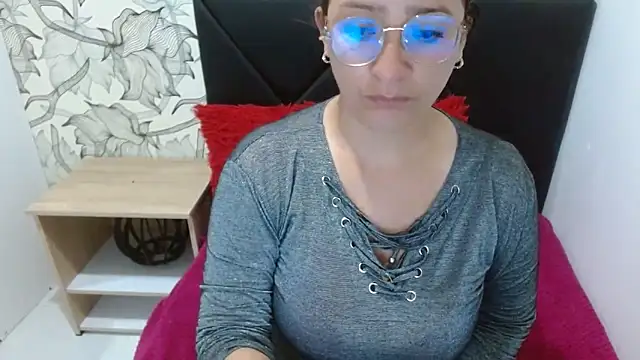 Snapshot of sarax_ximena chatting on December 23, 2025, 5:40 am sarax ximena online show from December 23, 2025, 5:40 am