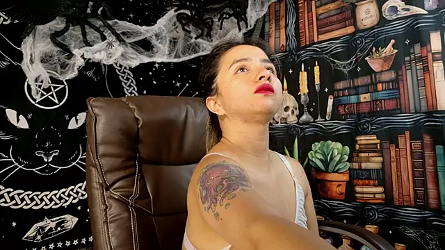 Snapshot of julietta___jackson chatting on October 4, 2025, 9:16 pm julietta jackson online show from October 4, 2025, 9:16 pm