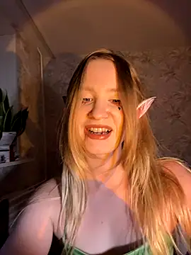 Snapshot of saint_cat25 chatting on October 30, 2025, 6:05 pm saint cat25 online show from October 30, 2025, 6:05 pm