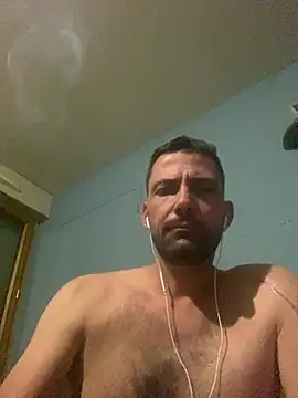 Romix2985 online show from August 3, 2026, 10:58 pm