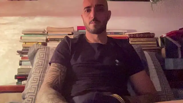 alessandromori91 online show from May 18, 2026, 9:08 pm