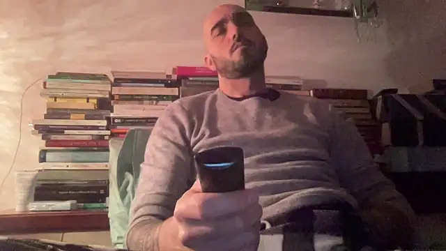 alessandromori91 online show from April 1, 2026, 7:00 pm