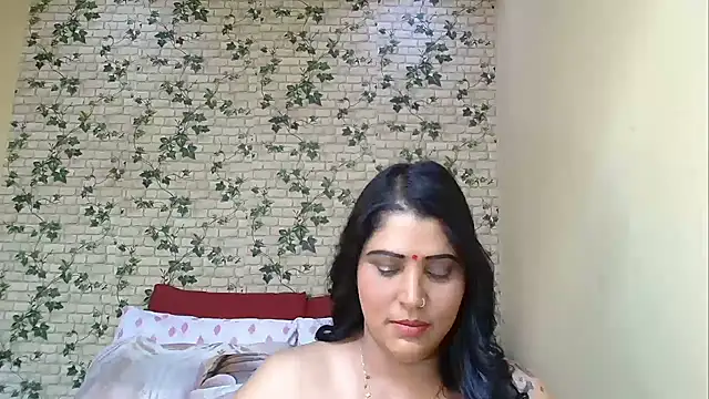 Snapshot of XIndianintimacy chatting on May 21, 2026, 8:39 pm XIndianintimacy online show from May 21, 2026, 8:39 pm