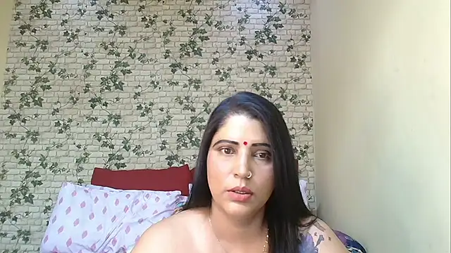 Snapshot of XIndianintimacy chatting on May 6, 2026, 7:07 pm XIndianintimacy online show from May 6, 2026, 7:07 pm