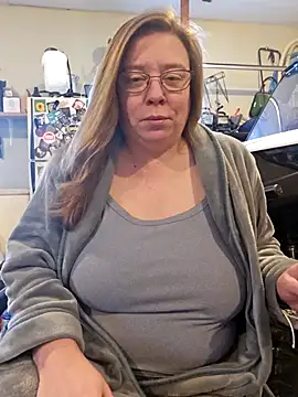 MsShelby40 online show from February 20, 2025, 9:53 pm