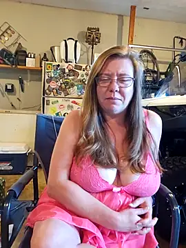 MsShelby40 online show from October 14, 2025, 10:20 pm