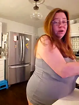 Snapshot of MsShelby40 chatting on February 12, 2026, 11:26 pm MsShelby40 online show from February 12, 2026, 11:26 pm