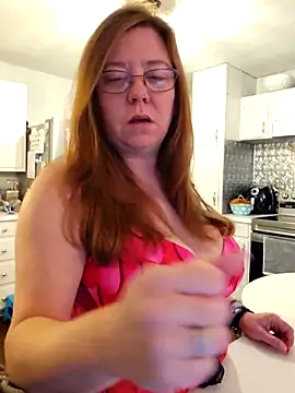 Snapshot of MsShelby40 chatting on February 13, 2026, 11:05 pm MsShelby40 online show from February 13, 2026, 11:05 pm