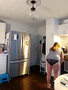 MsShelby40 online show from October 8, 2025, 10:10 pm