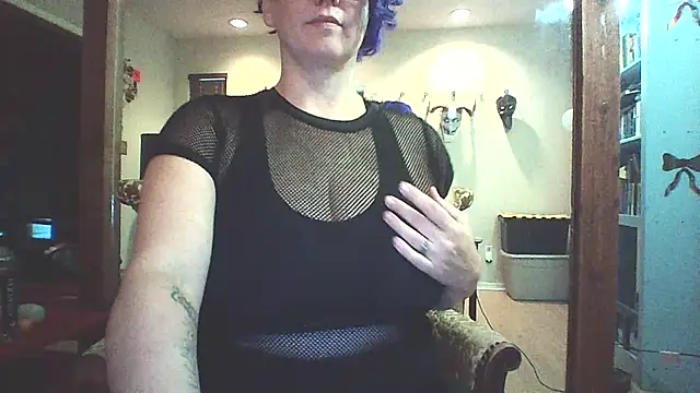 Big-Tits-McGee online show from October 22, 2025, 3:00 pm