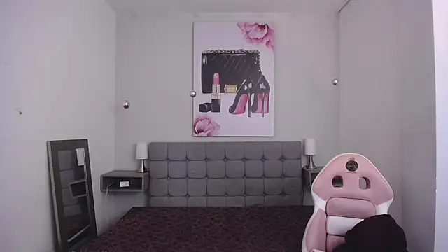 Violetta Suky online show from September 10, 2025, 12:37 pm