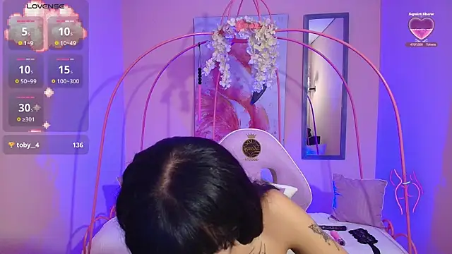 Violetta Suky online show from March 17, 2025, 4:54 pm