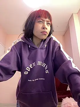 Violetta Suky online show from December 4, 2025, 1:10 pm