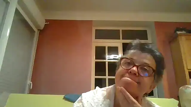 Snapshot of Vandeae44 chatting on March 9, 2026, 8:23 pm Vandeae44 online show from March 9, 2026, 8:23 pm
