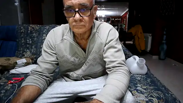 maduroguapo online show from December 14, 2025, 10:04 pm