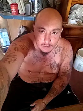 Snapshot of wilsons12 chatting on November 7, 2025, 5:17 pm wilsons12 online show from November 7, 2025, 5:17 pm