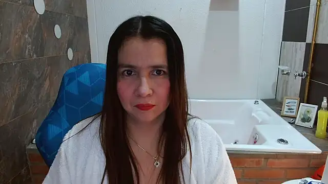 Snapshot of Heidy_Wells chatting on February 15, 2026, 12:59 pm Heidy Wells online show from February 15, 2026, 12:59 pm