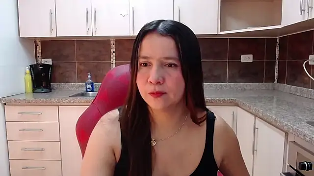 Snapshot of Heidy_Wells chatting on February 18, 2026, 12:01 pm Heidy Wells online show from February 18, 2026, 12:01 pm