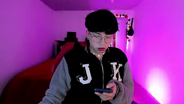 AnggelONfiree online show from November 12, 2025, 3:43 am