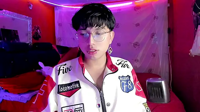 Snapshot of AnggelONfiree chatting on September 23, 2025, 8:21 am AnggelONfiree online show from September 23, 2025, 8:21 am