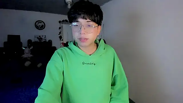 AnggelONfiree online show from February 5, 2026, 4:30 am