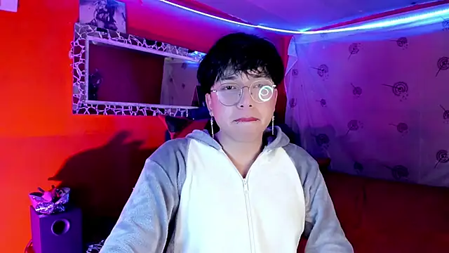 Snapshot of AnggelONfiree chatting on October 7, 2025, 5:30 am AnggelONfiree online show from October 7, 2025, 5:30 am