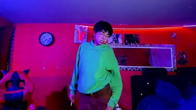 Snapshot of AnggelONfiree chatting on March 10, 2025, 5:43 am AnggelONfiree online show from March 10, 2025, 5:43 am