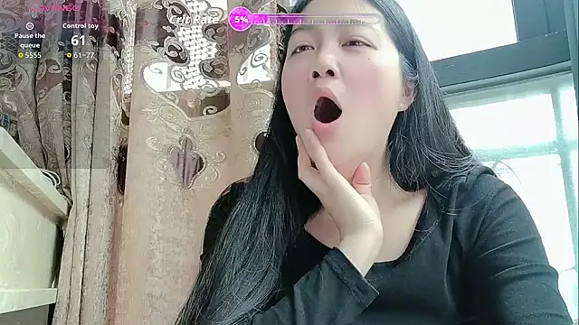 luoxuwen online show from March 29, 2026, 4:25 am