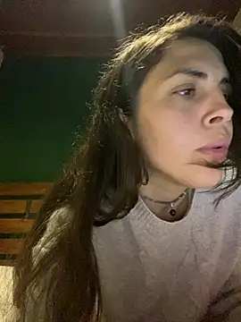 Snapshot of isadelasestrellas chatting on August 4, 2026, 11:04 am isadelasestrellas online show from August 4, 2026, 11:04 am