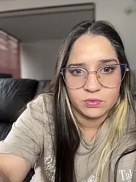 Snapshot of valentina_jonnes1 chatting on March 16, 2025, 9:47 pm valentina jonnes1 online show from March 16, 2025, 9:47 pm