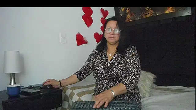 Evaaross 2345 online show from March 5, 2025, 10:55 am