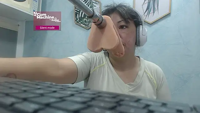 Drool Sucker online show from April 17, 2026, 12:41 pm