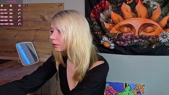 Snapshot of DaisyElmers chatting on September 18, 2025, 4:37 am DaisyElmers online show from September 18, 2025, 4:37 am