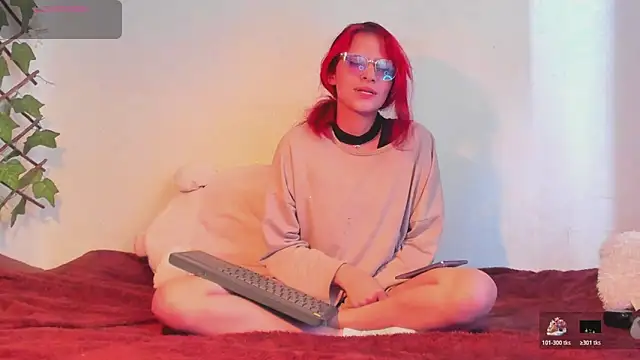 RedMeloddy online show from November 17, 2025, 8:02 pm