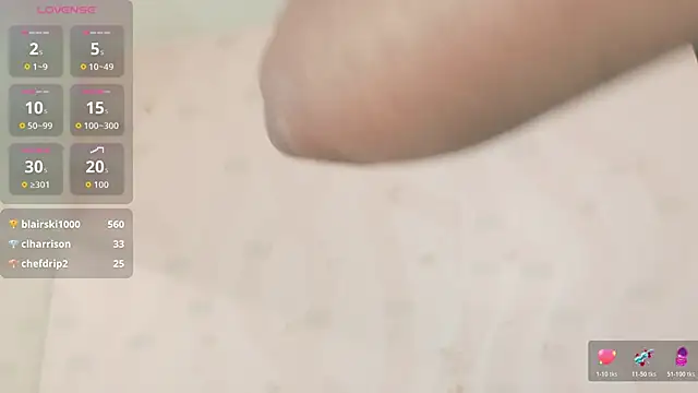 Snapshot of littleebonymommy chatting on October 25, 2025, 7:58 pm littleebonymommy online show from October 25, 2025, 7:58 pm