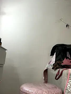 Snapshot of CAM_21X chatting on October 14, 2025, 11:44 am CAM 21X online show from October 14, 2025, 11:44 am