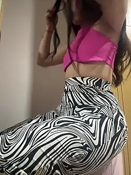 Snapshot of CAM_21X chatting on February 26, 2025, 10:38 am CAM 21X online show from February 26, 2025, 10:38 am