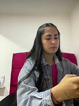Snapshot of CAM_21X chatting on February 26, 2025, 1:43 pm CAM 21X online show from February 26, 2025, 1:43 pm
