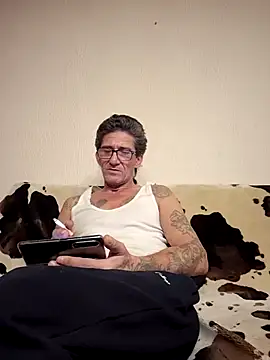 Snapshot of Zgodanilep chatting on November 21, 2025, 11:26 pm Zgodanilep online show from November 21, 2025, 11:26 pm