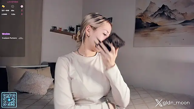 Snapshot of EternalLiberty chatting on November 7, 2025, 12:48 am EternalLiberty online show from November 7, 2025, 12:48 am