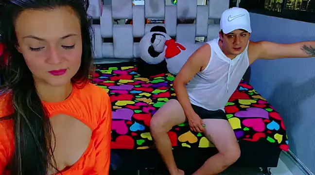 Snapshot of ValentinaAndTerry chatting on February 13, 2025, 8:59 am ValentinaAndTerry online show from February 13, 2025, 8:59 am