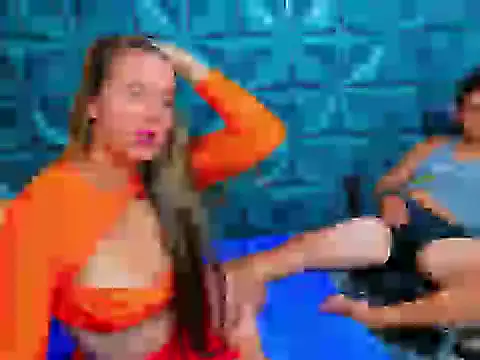 Snapshot of ValentinaAndTerry chatting on November 21, 2025, 4:17 pm ValentinaAndTerry online show from November 21, 2025, 4:17 pm