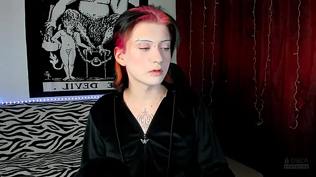 Snapshot of Vailyreb_ chatting on December 28, 2024, 9:40 pm Vailyreb online show from December 28, 2024, 9:40 pm